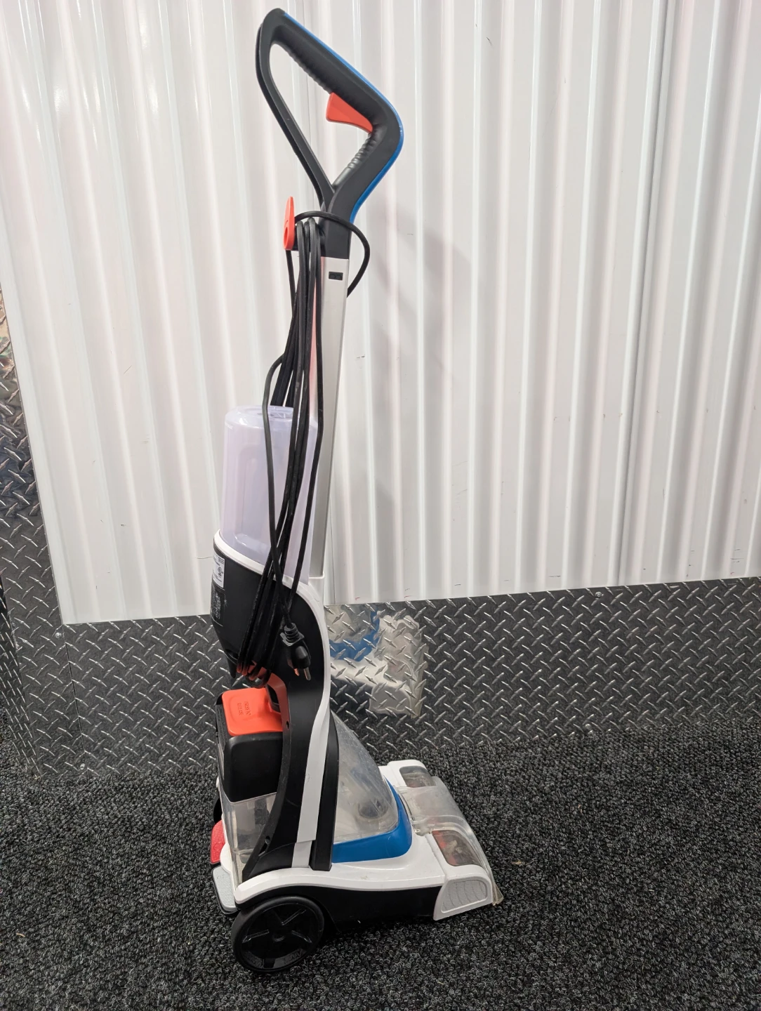 Hoover Carpet Cleaner - photo 2
