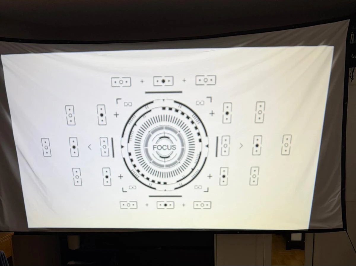 4k projector  - Google TV - photo 3