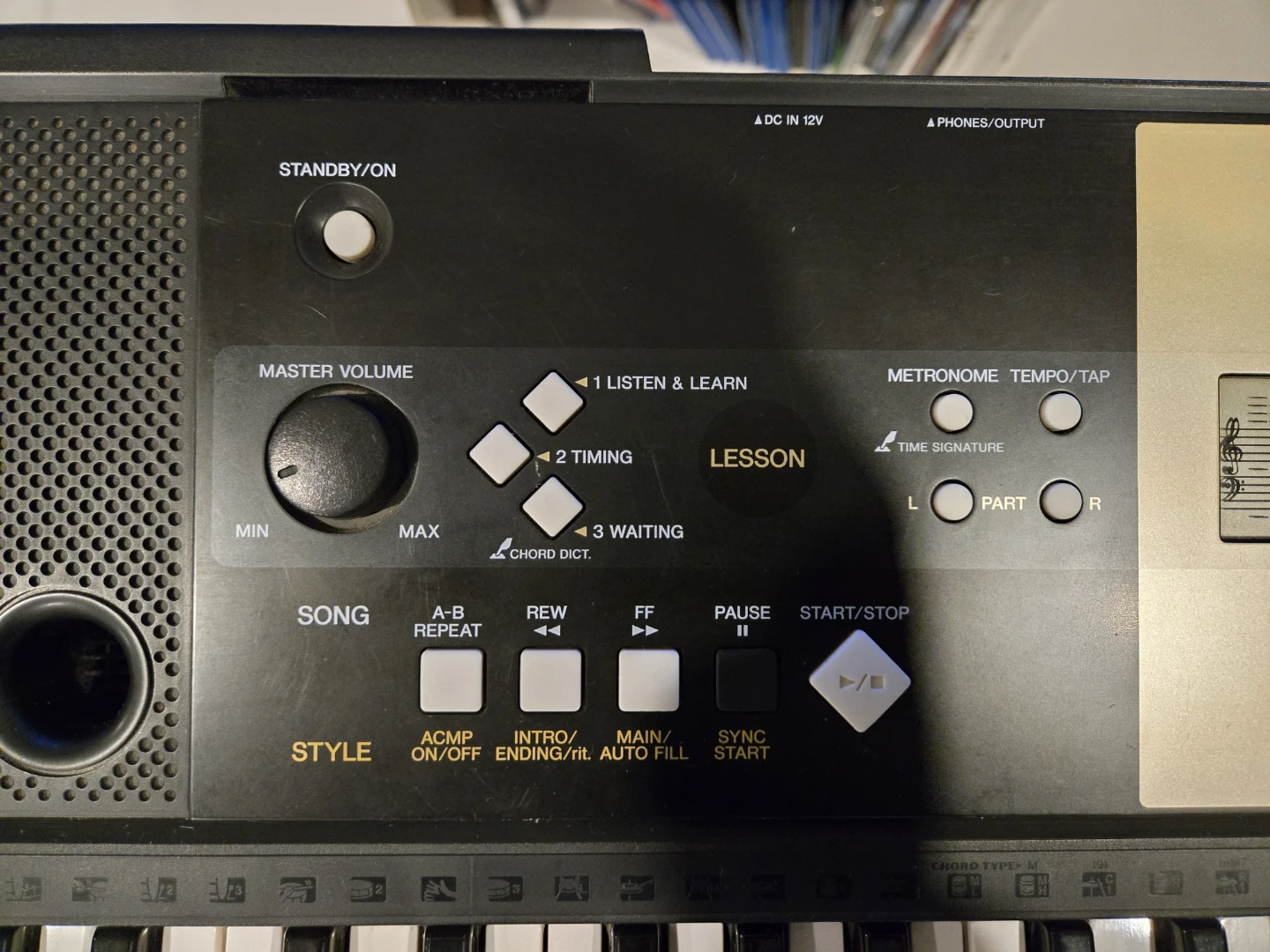 Yamaha YPT-220 Portable Keyboard Piano - photo 5