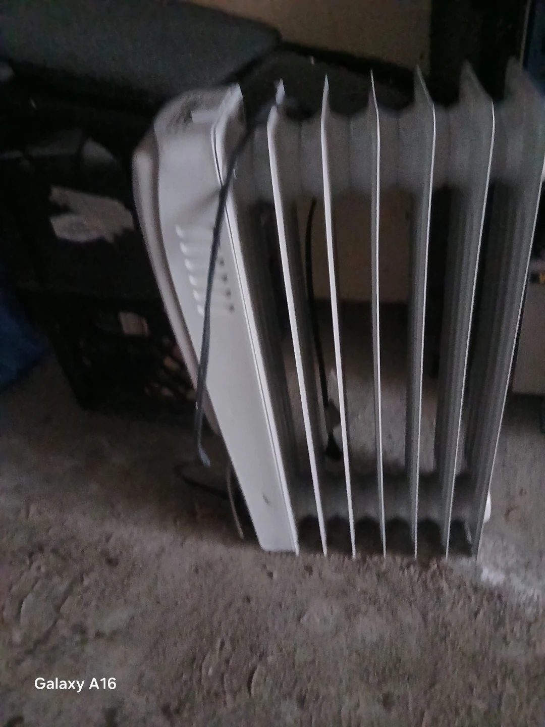 White Oil-Filled Radiator Heater