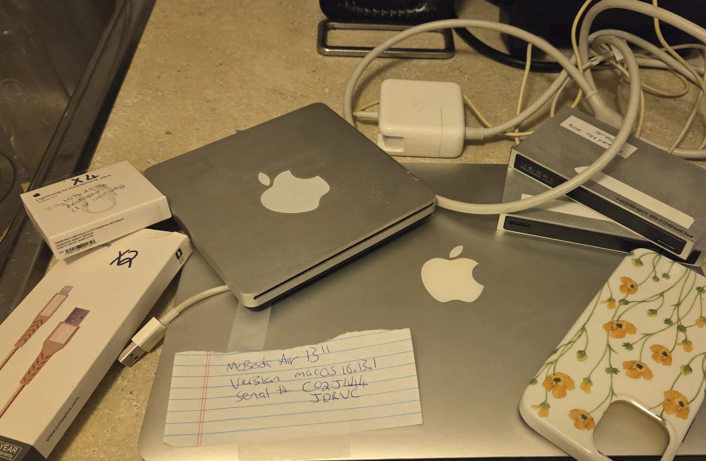 MacBook Air 13" and many Apple accessories