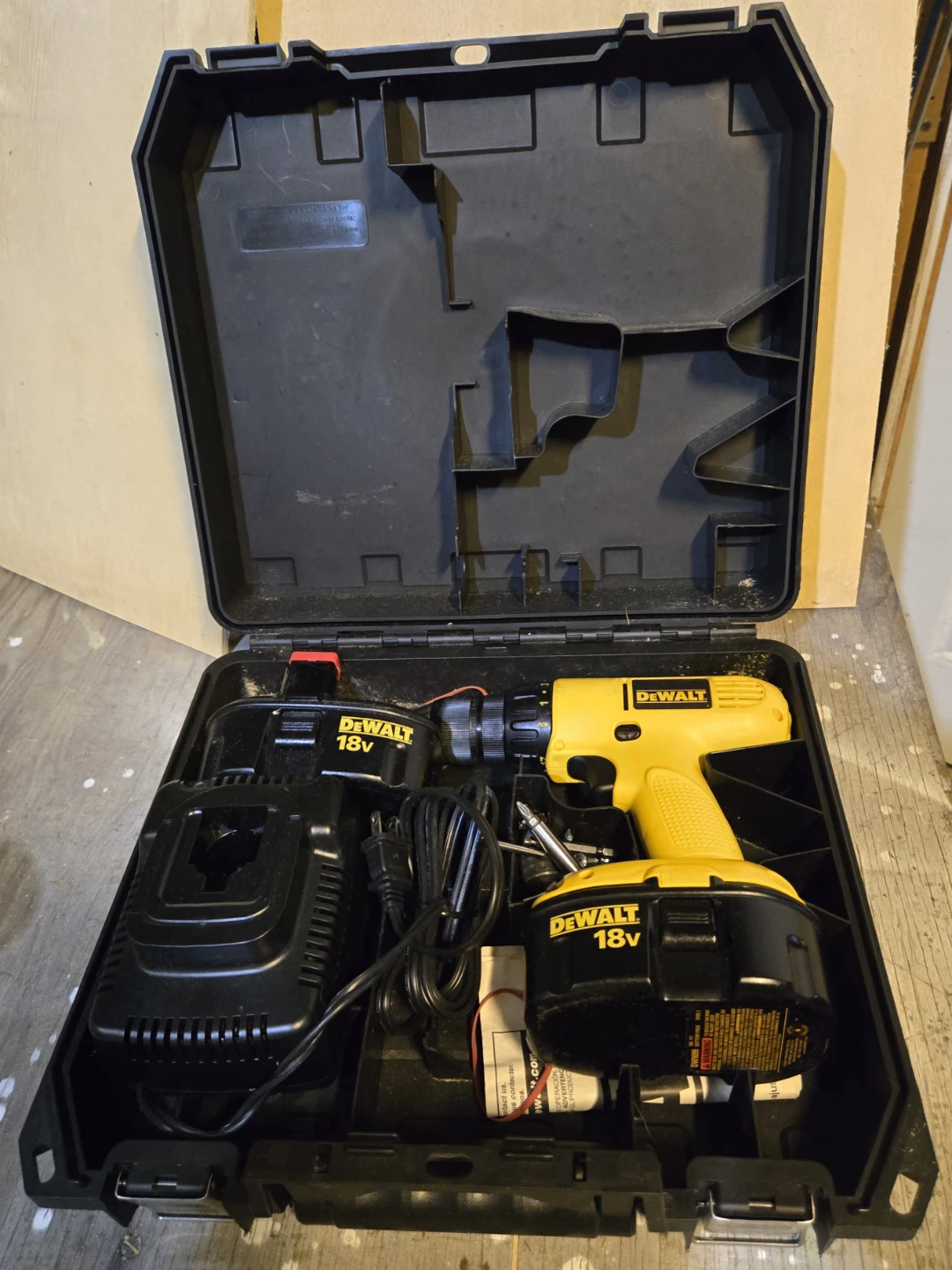 DeWalt Cordless Adjustable 1/2" Clutch Driver/Drill - photo 3