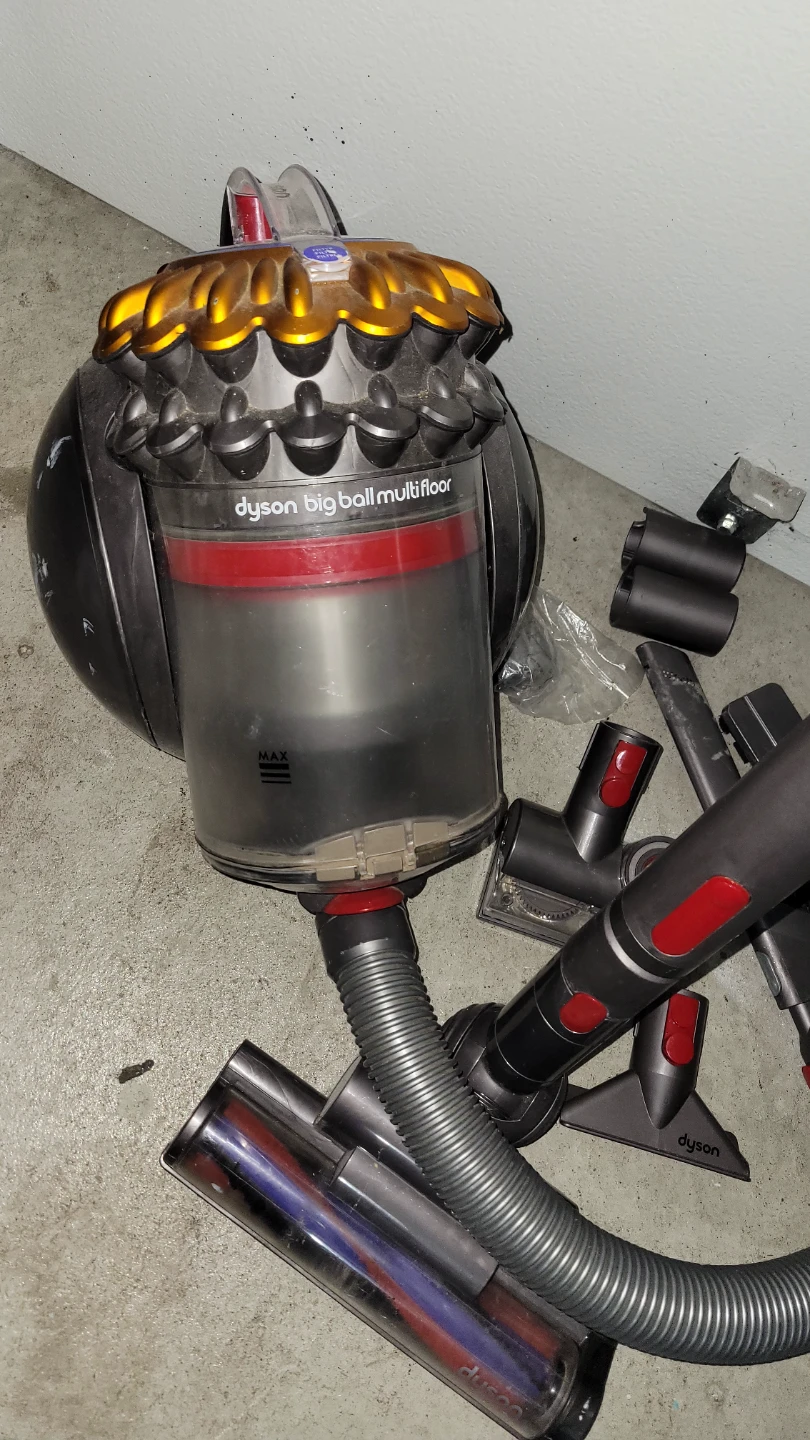 Dyson Big Ball Multifloor Vacuum Cleaner with Accessories - photo 2