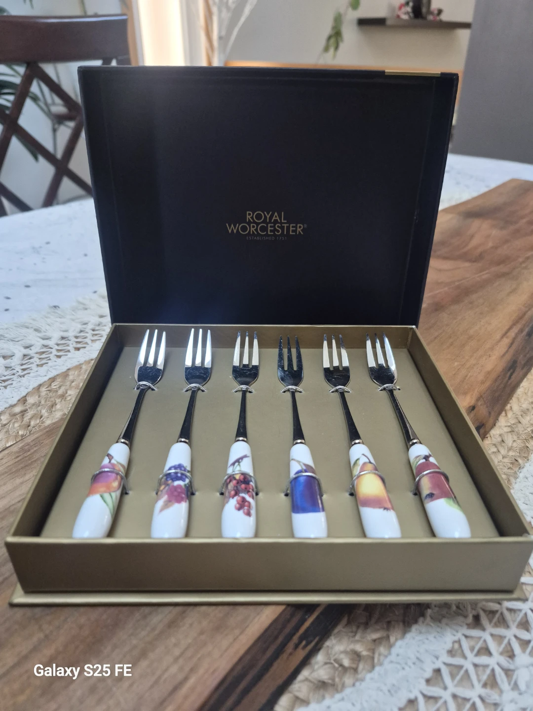 Royal Worcester Fruit Dessert Forks (Set of 6)