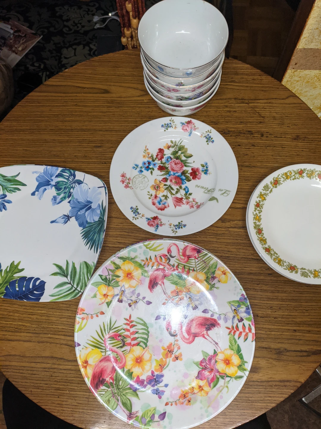 Bowl and plate set