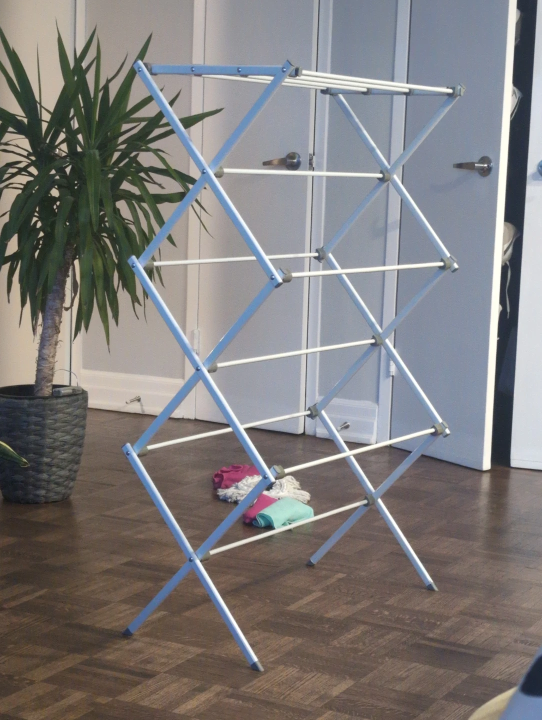 Collapsible Clothes Drying Rack - photo 2
