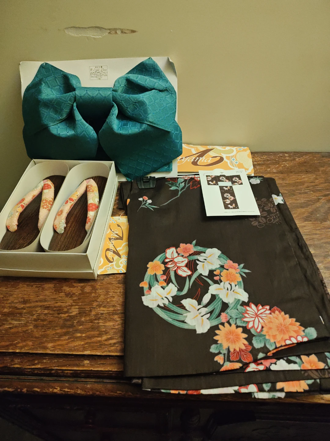 Japanese yukata set (Geta Sandals, yukata, and Obi Sash)