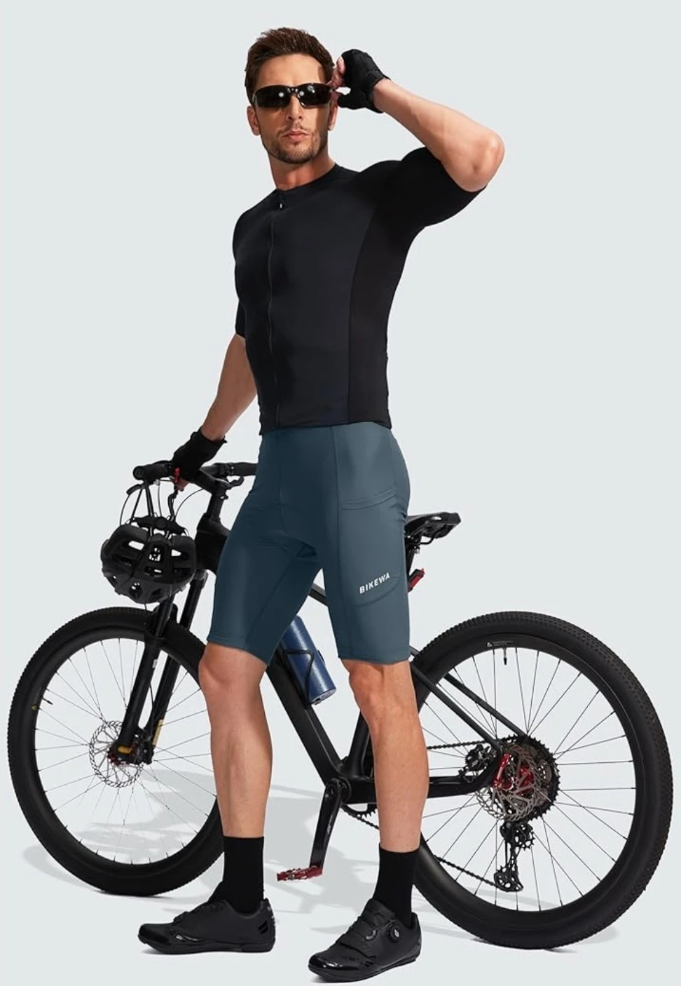 BIKEWA Cycling Shorts - Size M - photo 2