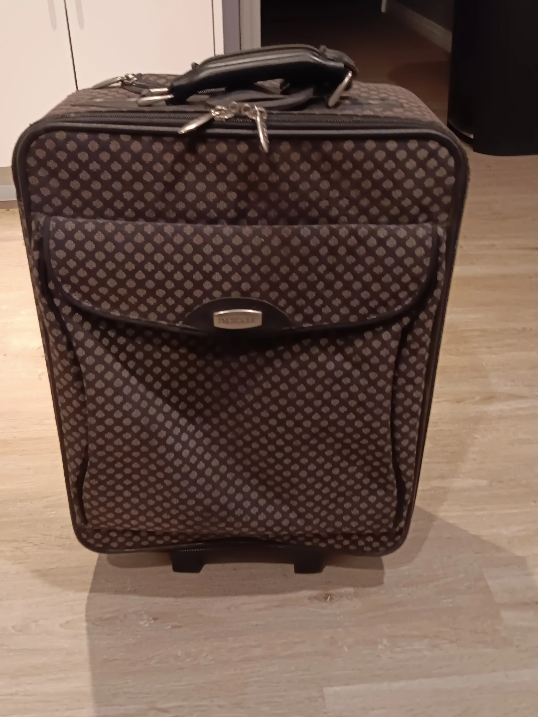 Suitcases - photo 5