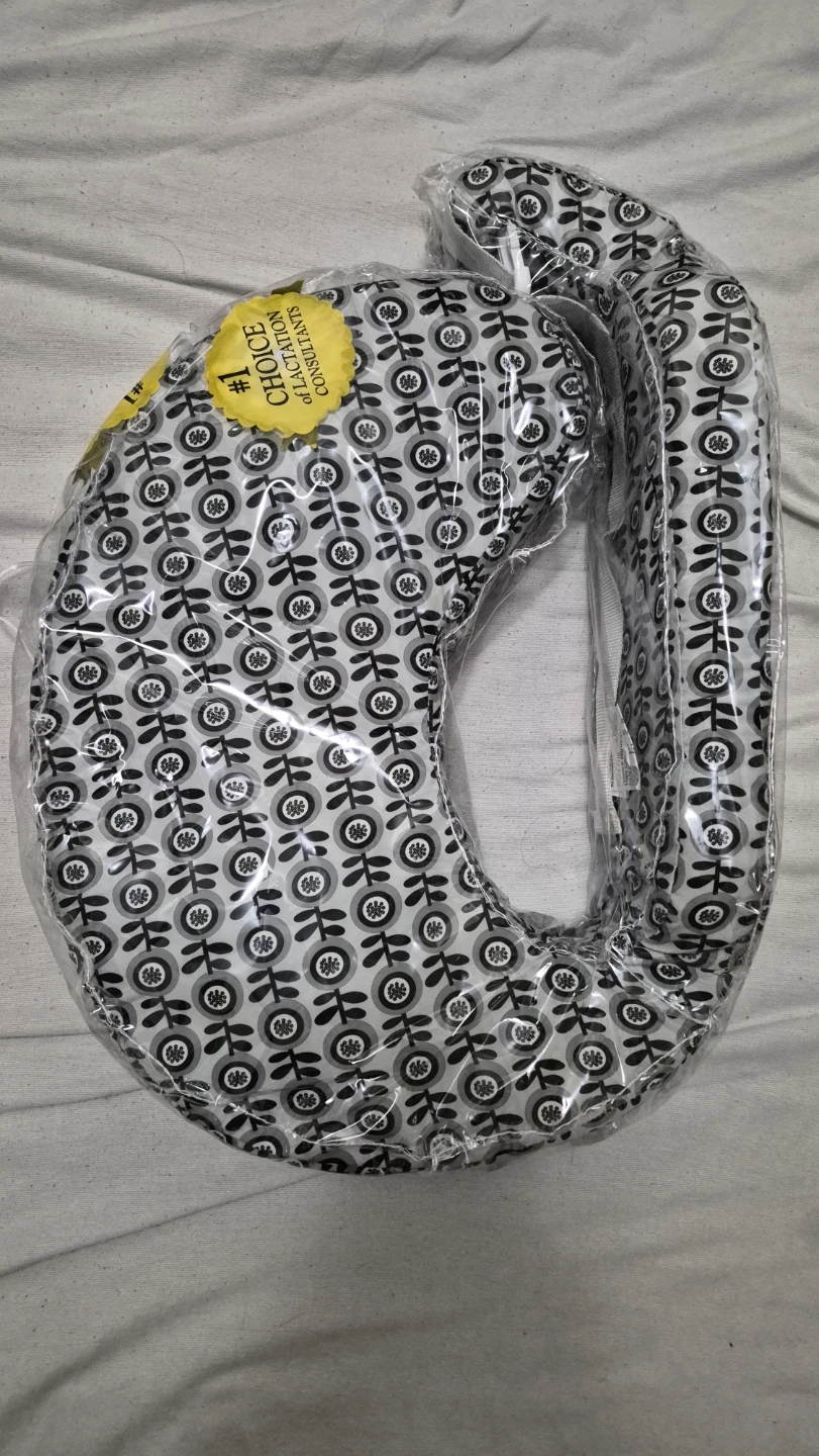 My Brest Friend Nursing Pillow - photo 2