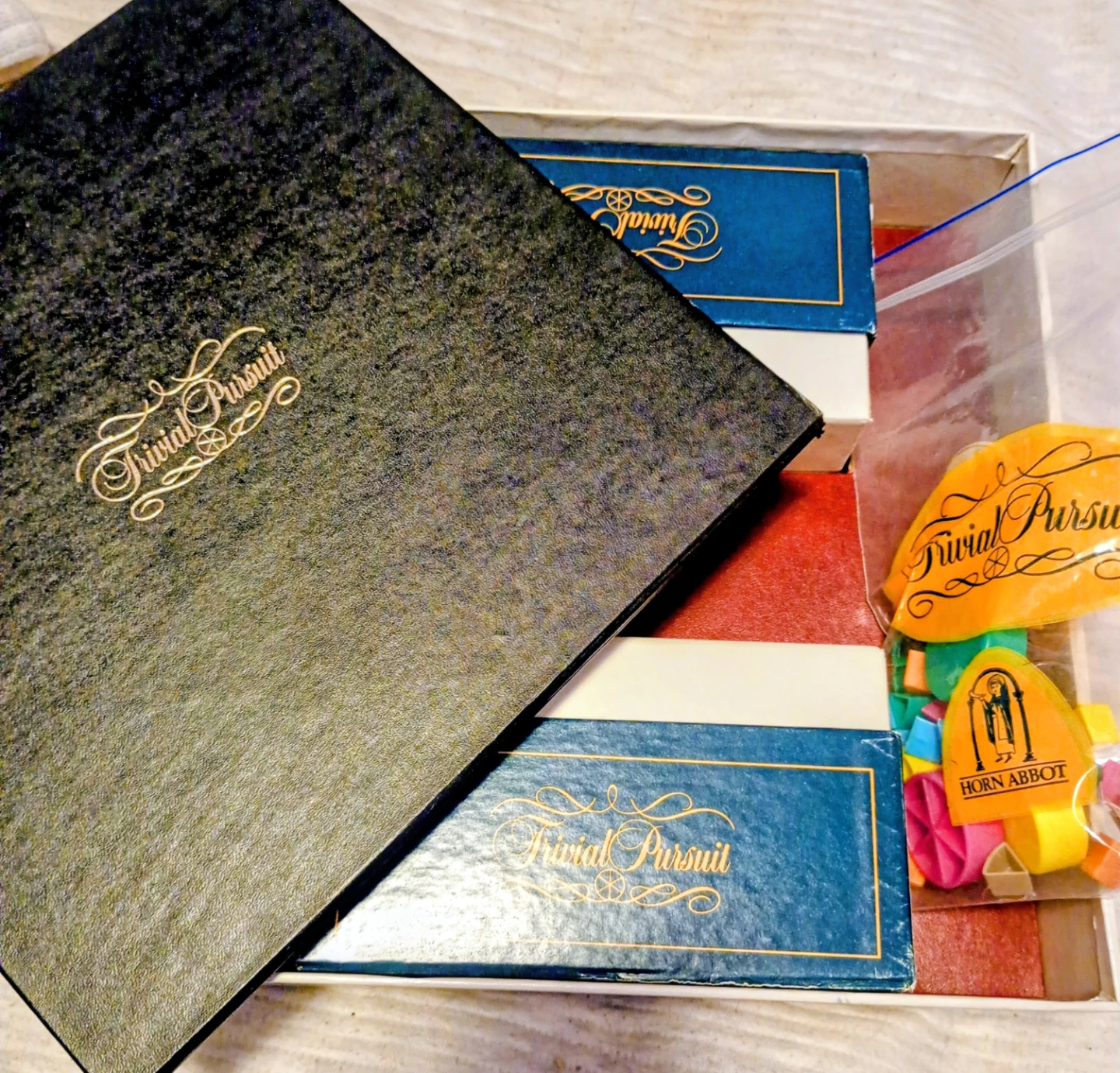 Trivial Pursuit Master Game - Genius Edition Board Game - photo 2