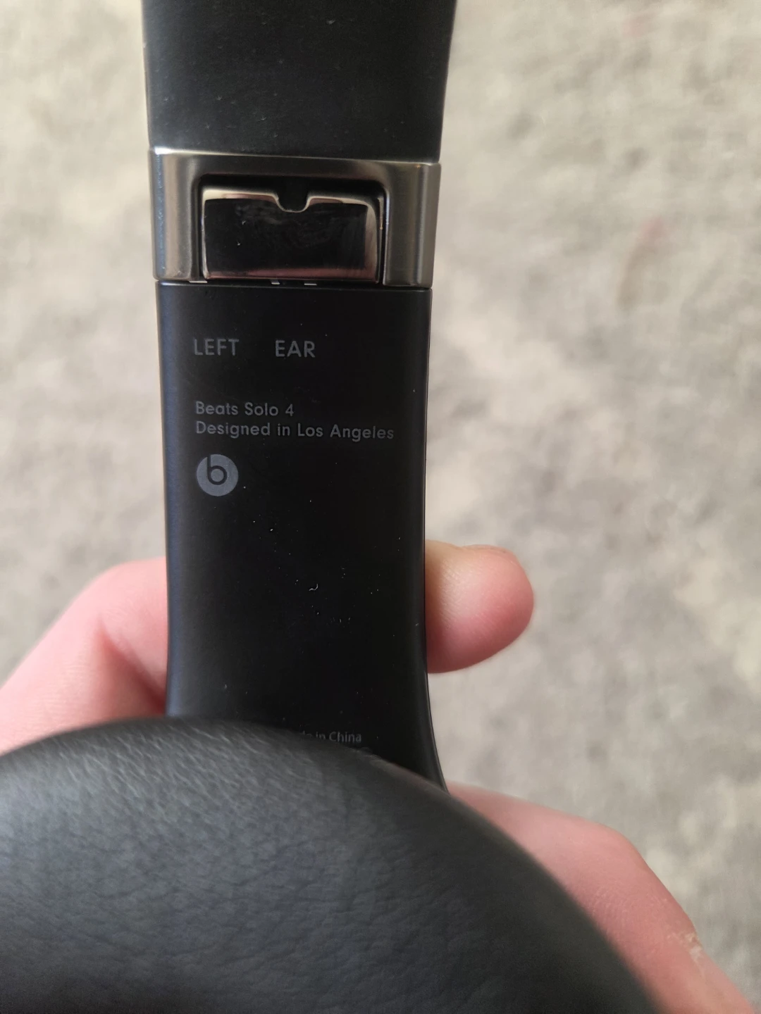 Beats Solo 4 Wireless Headphones - photo 3