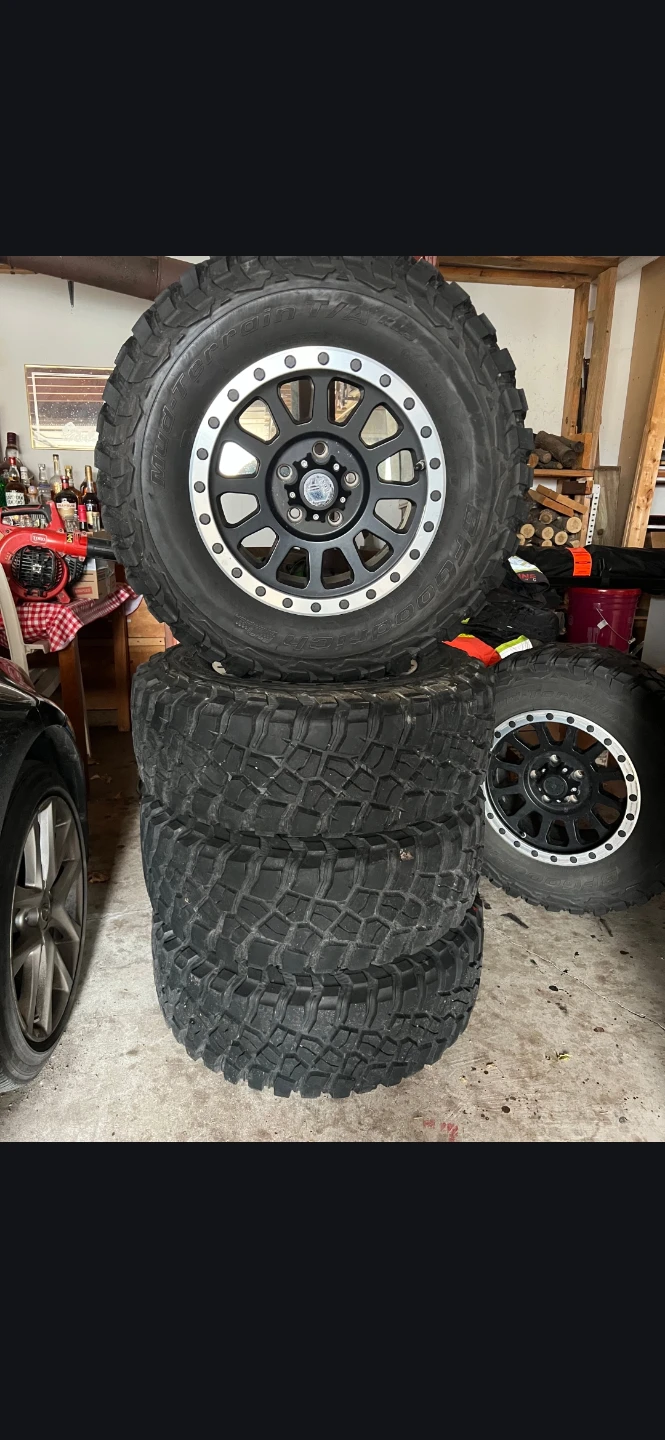 Set of 5 BFGoodrich All-Terrain 33 inc Tires on 18.5 inc Rims - photo 2