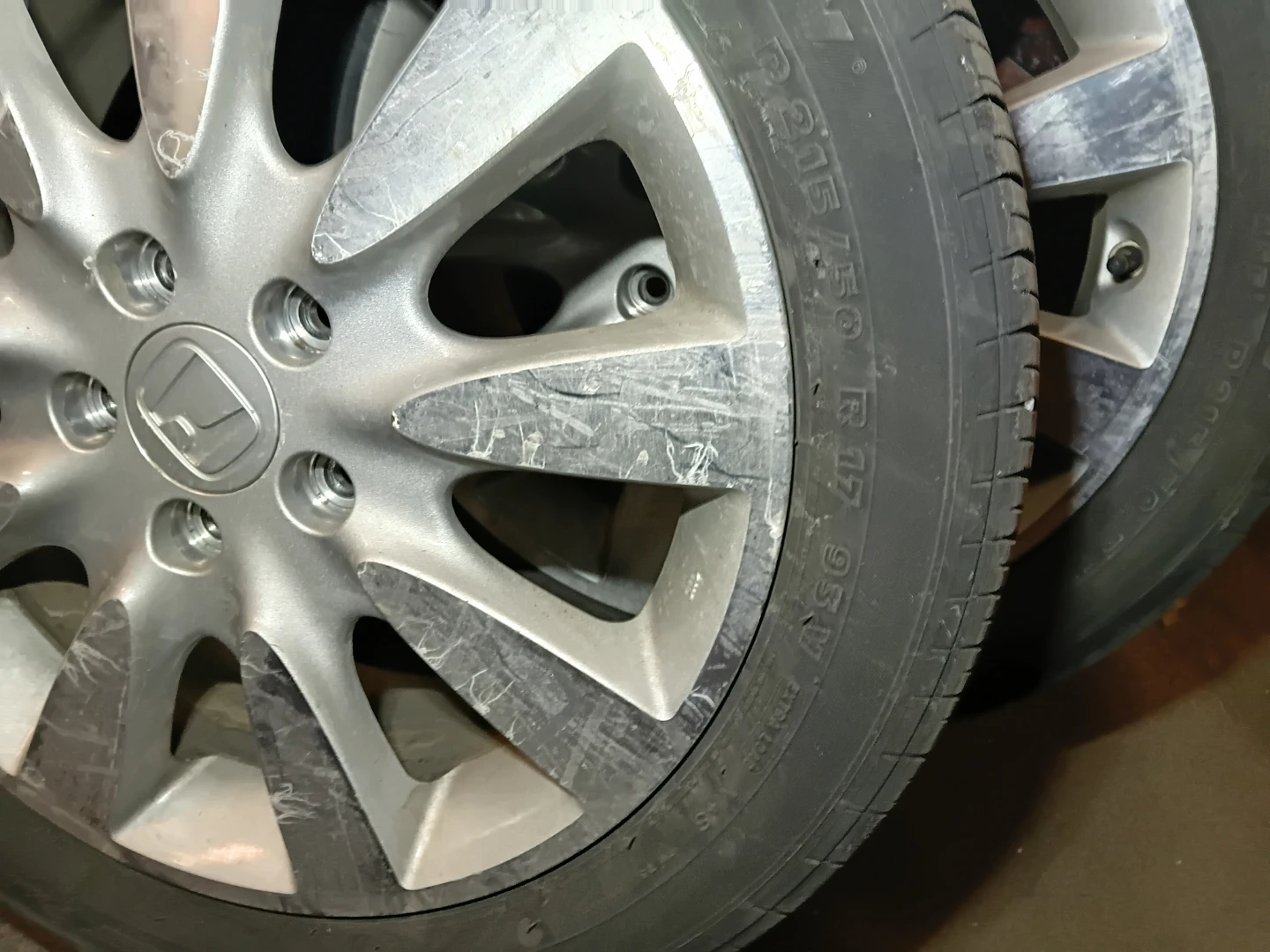 Honda Alloy Wheels with Michelin Tires - photo 3
