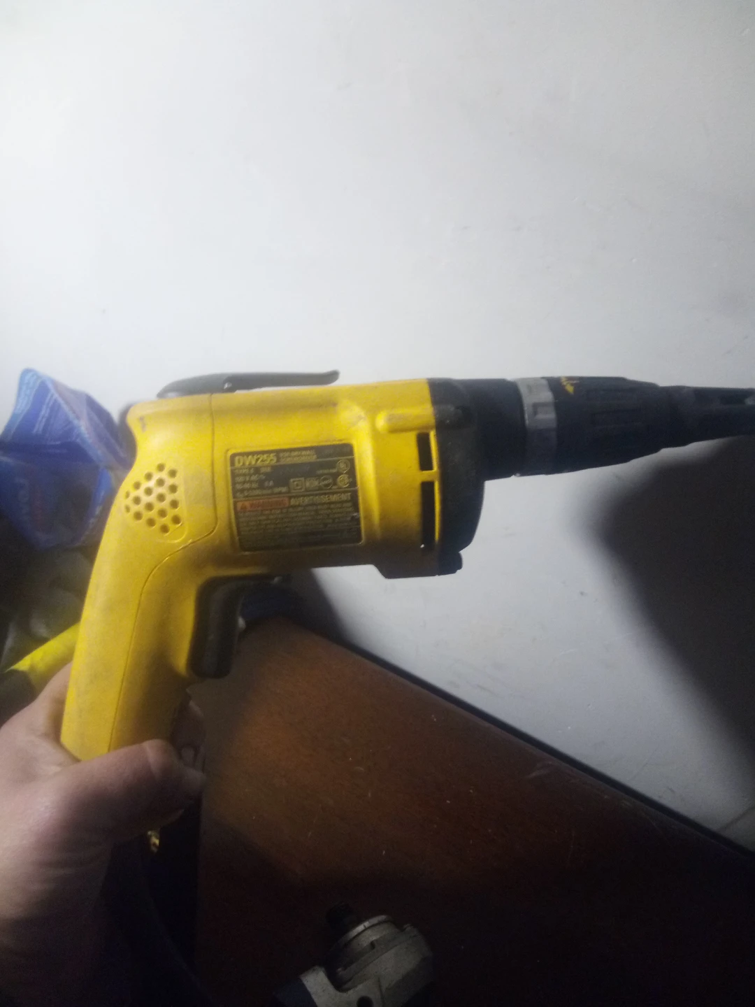 DEWALT DW255 Drywall Screwgun - photo 2