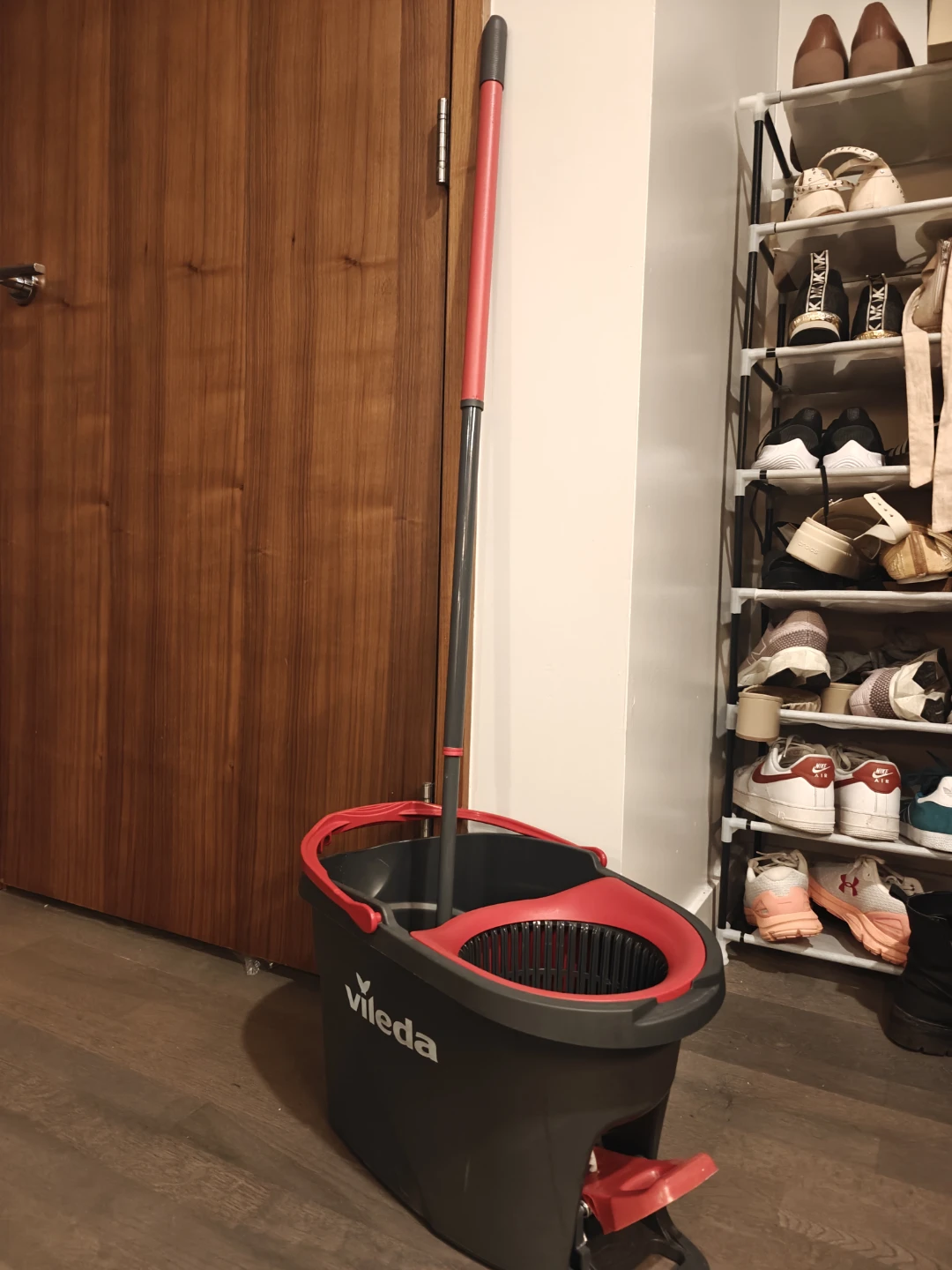 Vileda Mop and Bucket Set-URGENT PICKUP SURREY CENTRAL - photo 2