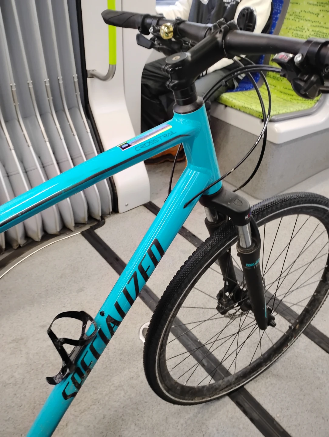 Specialized Crosstrail Men's XL Hybrid Bike - photo 3