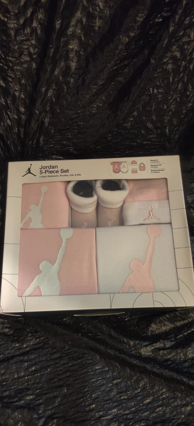Jordan 5-Piece Baby Set Newborn 0-6 Months