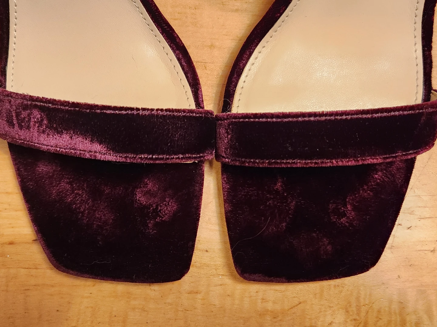 Guess Velvet Stilettos - Burgundy - photo 4