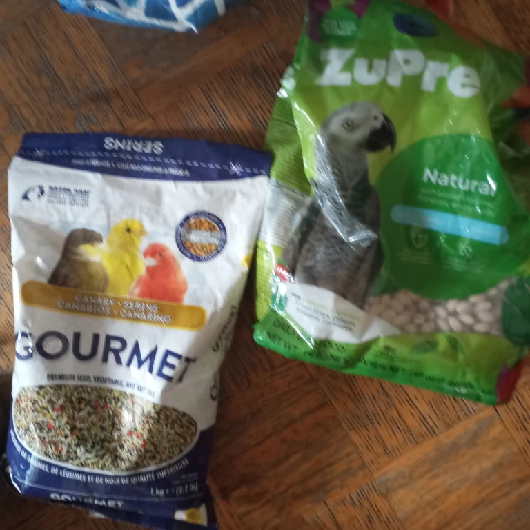 Zupreem FruitBlend Flavor Bird Food for Parrots & Conures