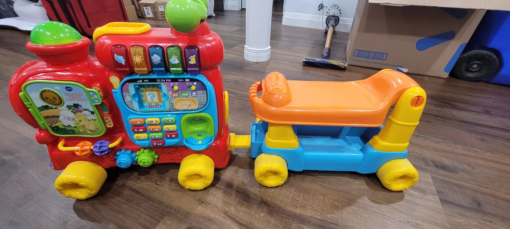 VTech Sit-to-Stand Smart Cruiser Ride-On Toy