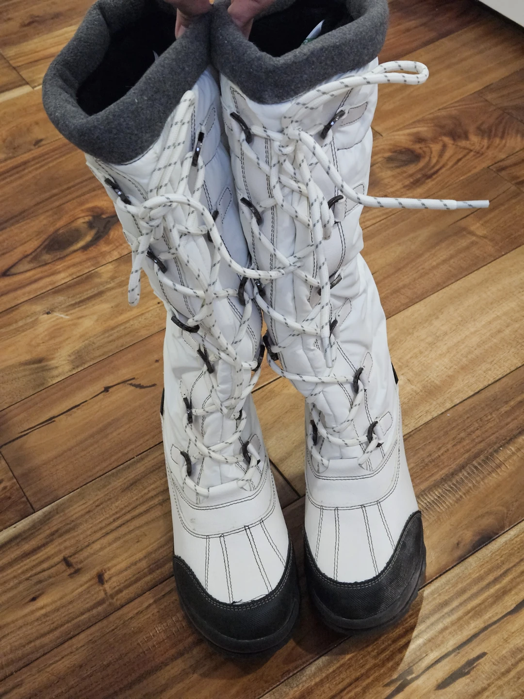 Cougar Canuck Snow Boots - Size 6M