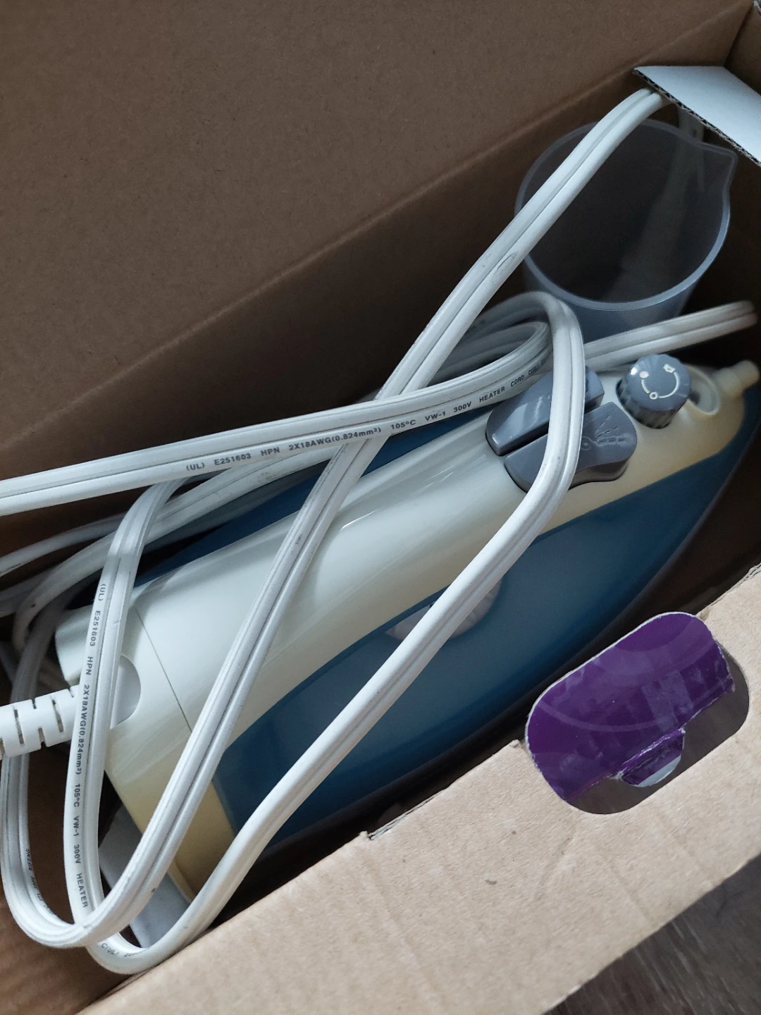 Rival Steam Iron with Water Cup - photo 2