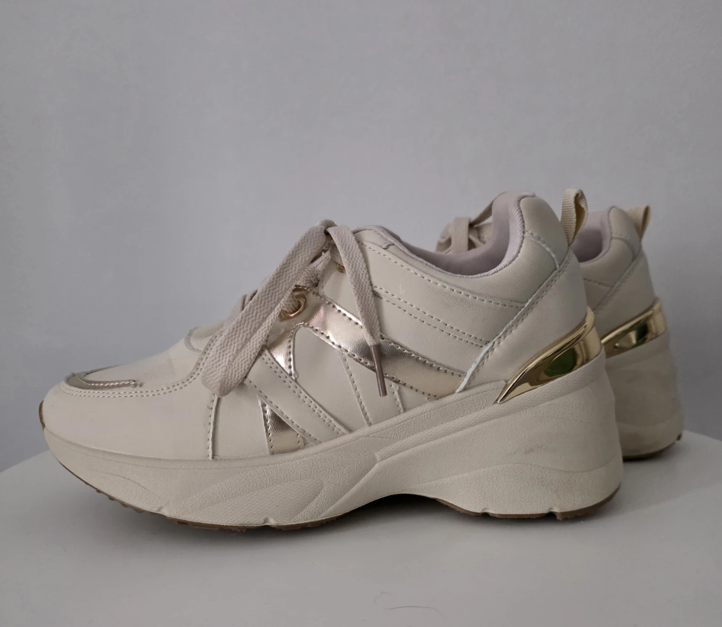 Ladies Sneakers