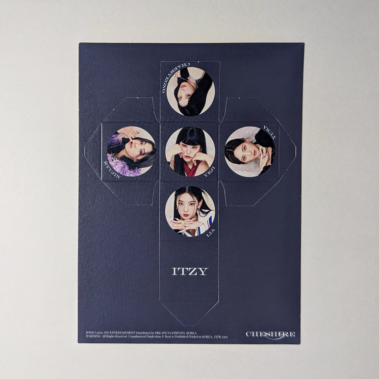 ITZY - Cheshire (Preorder Benefit Inclusions) - photo 3