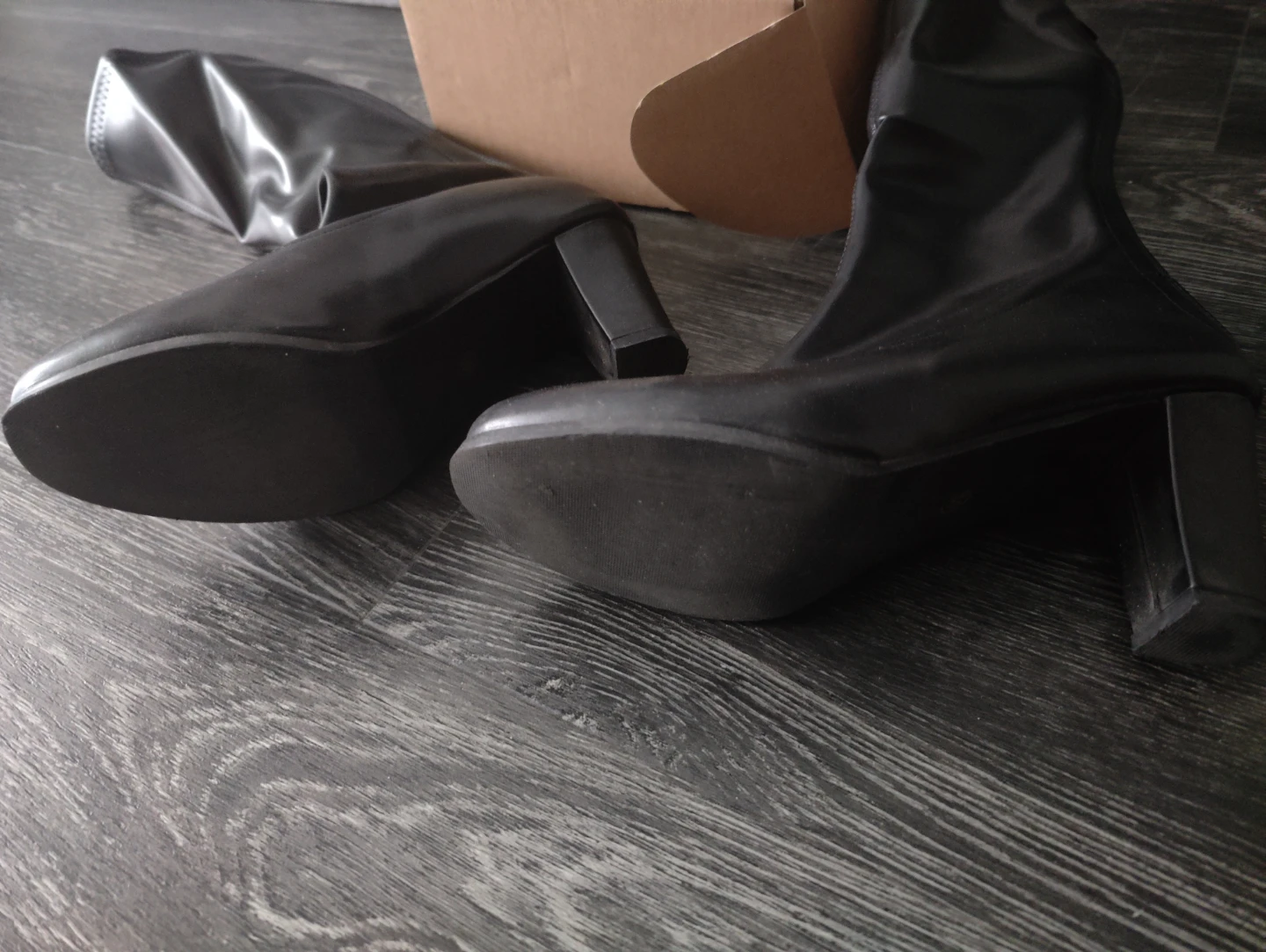 Black Knee-High Heel Boots - photo 3