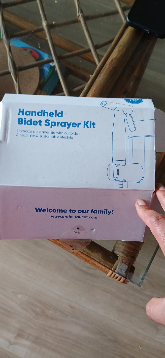 Handheld bidet sprayer kit