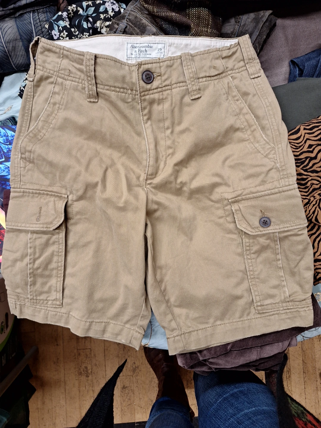 Abercrombie & Fitch Cargo Shorts - Khaki - Size 29