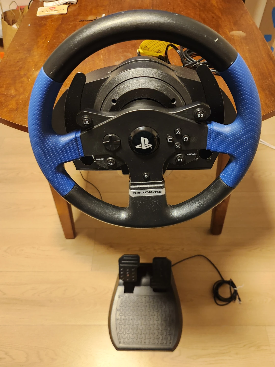 Thrustmaster gaming steering wheel and pedals - photo 2