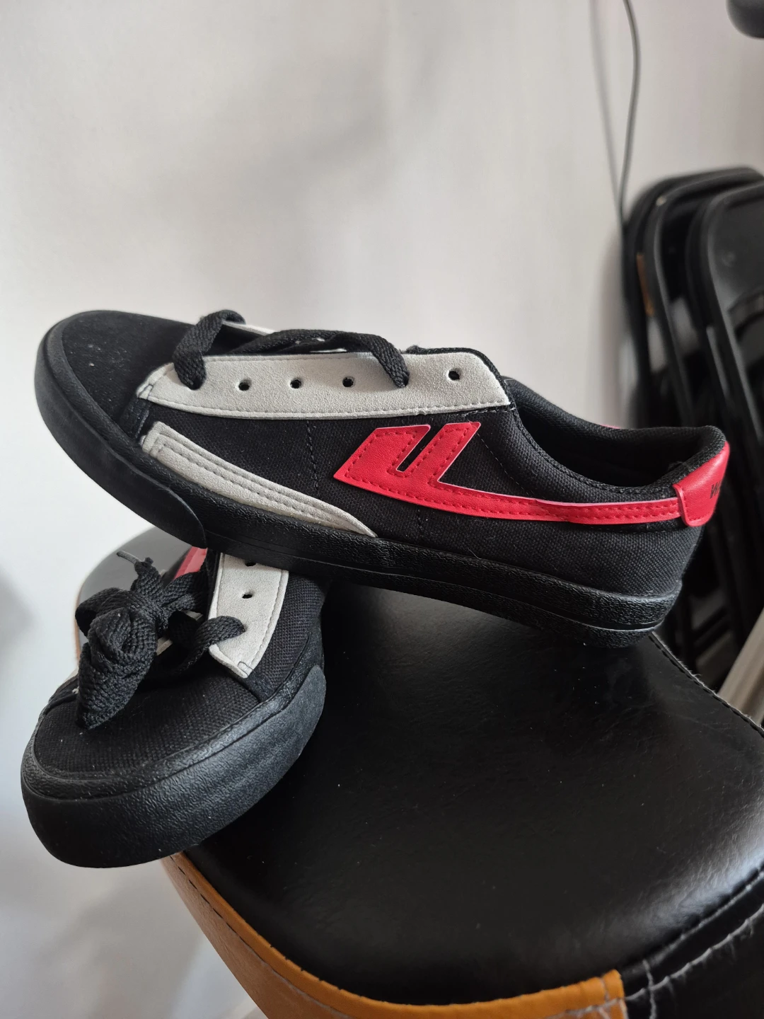 Warrior Black Red Sneakers - Youth Size 34