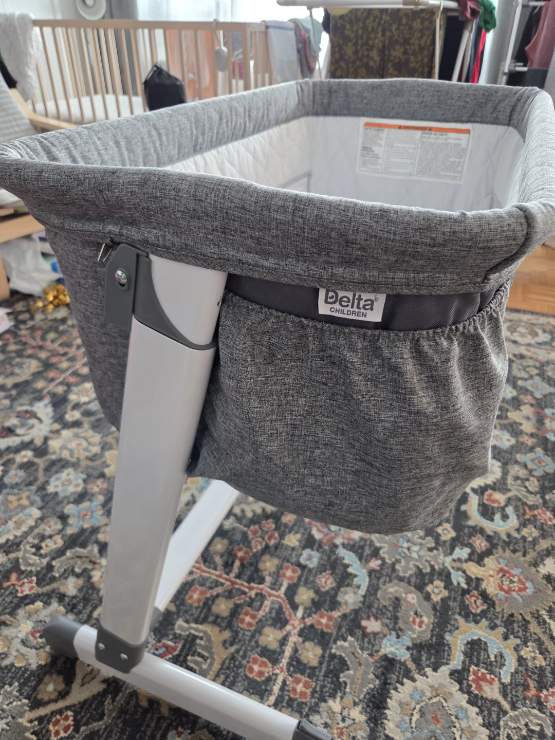 Delta Children Deluxe Bassinet - photo 2