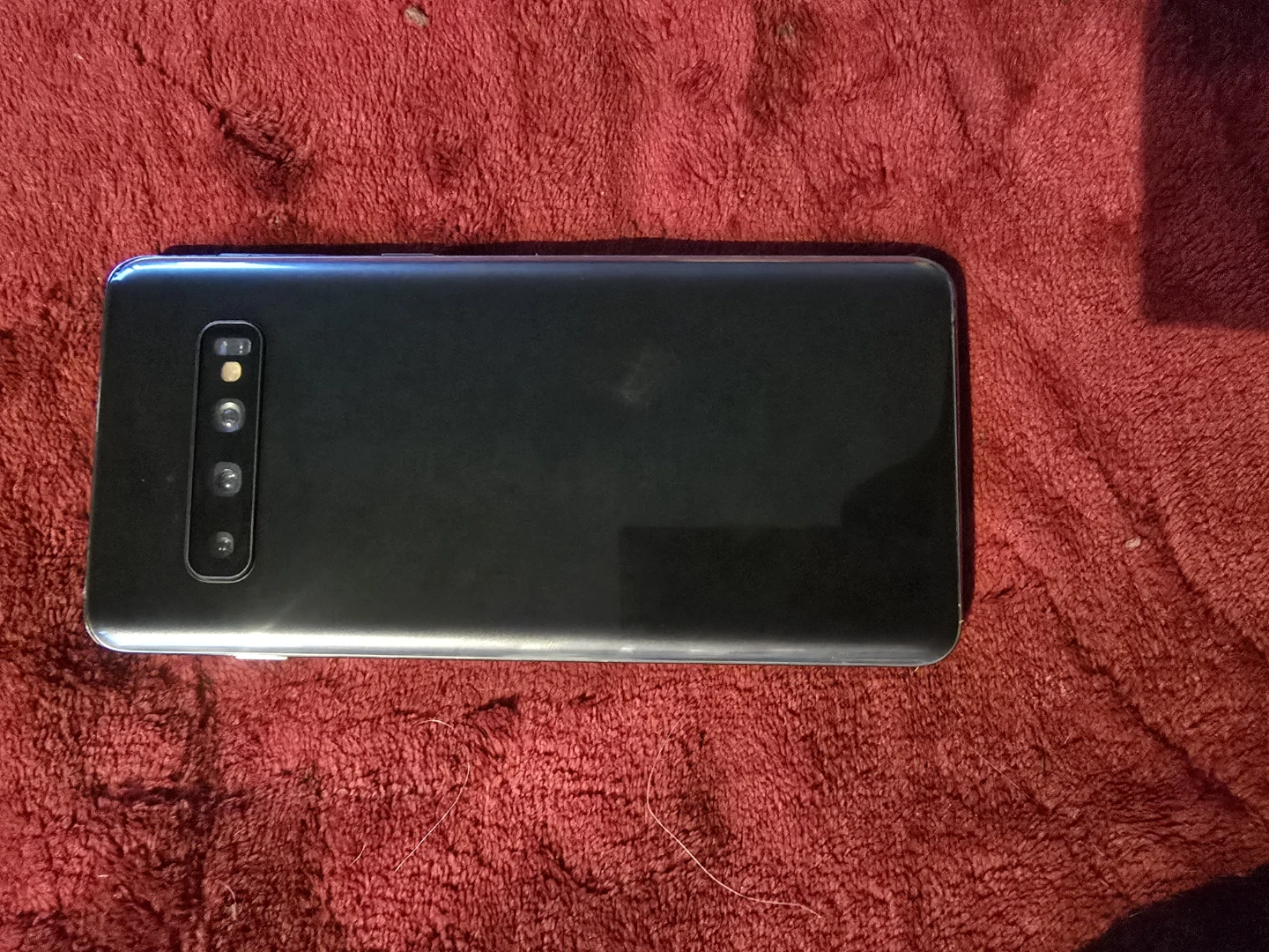 Samsung Galaxy S10 Smartphone