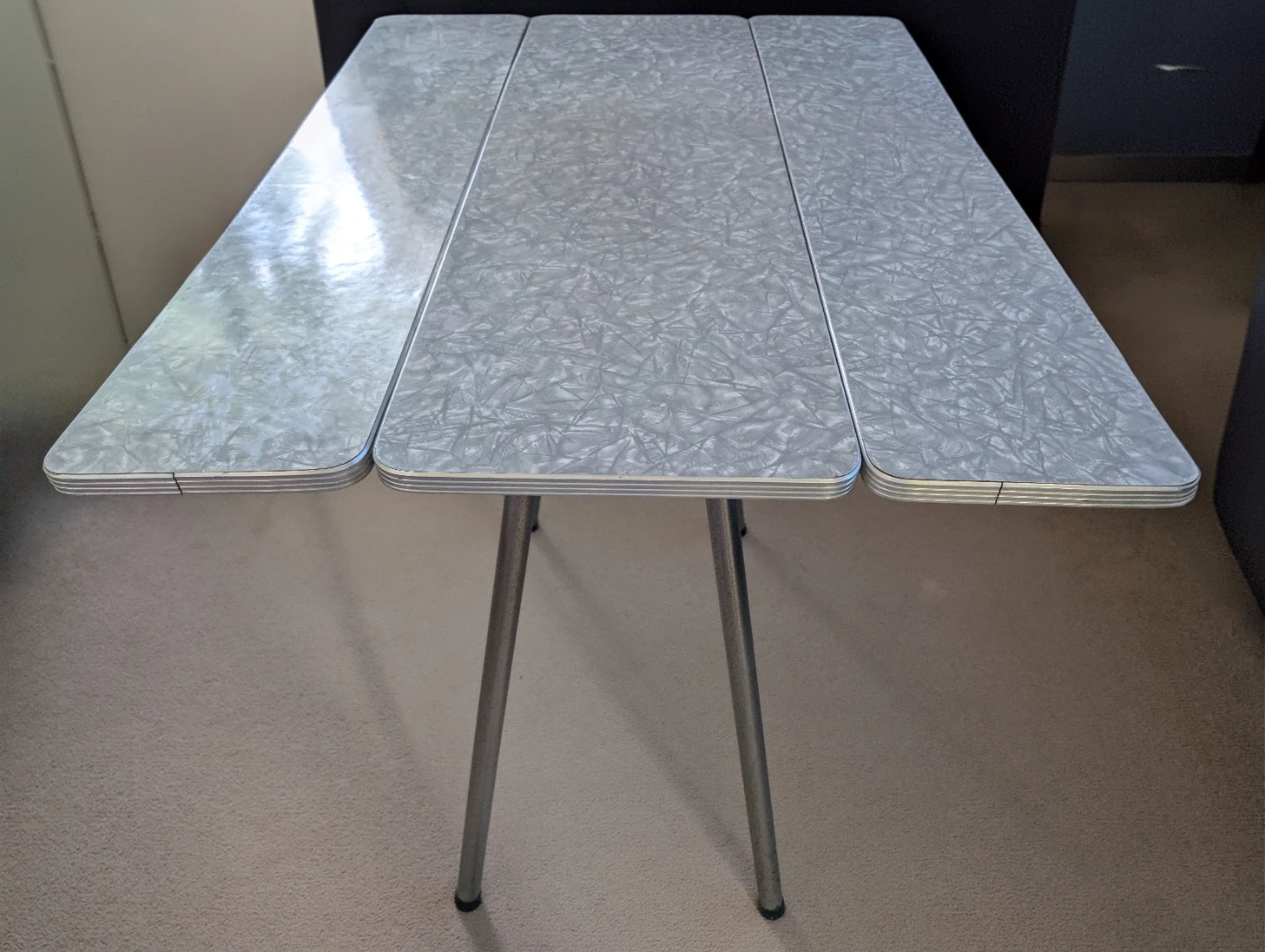Vintage 50's/60's Drop Leaf Table with Retro Pattern - photo 2