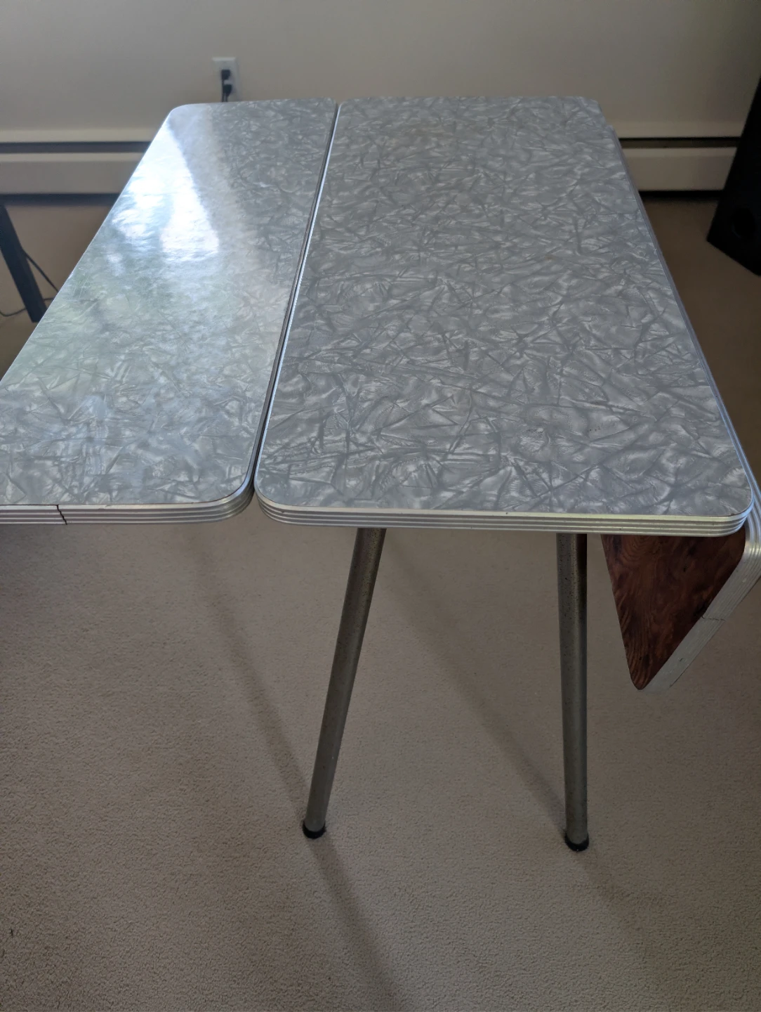 Vintage 50's/60's Drop Leaf Table with Retro Pattern - photo 4