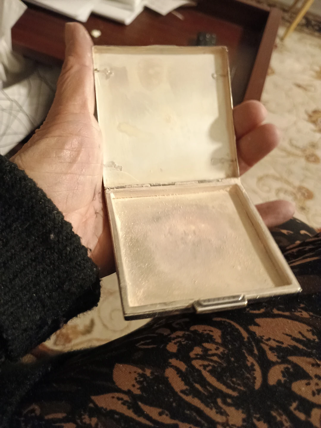 Vintage Silver Tone Compact Powder Case - photo 4