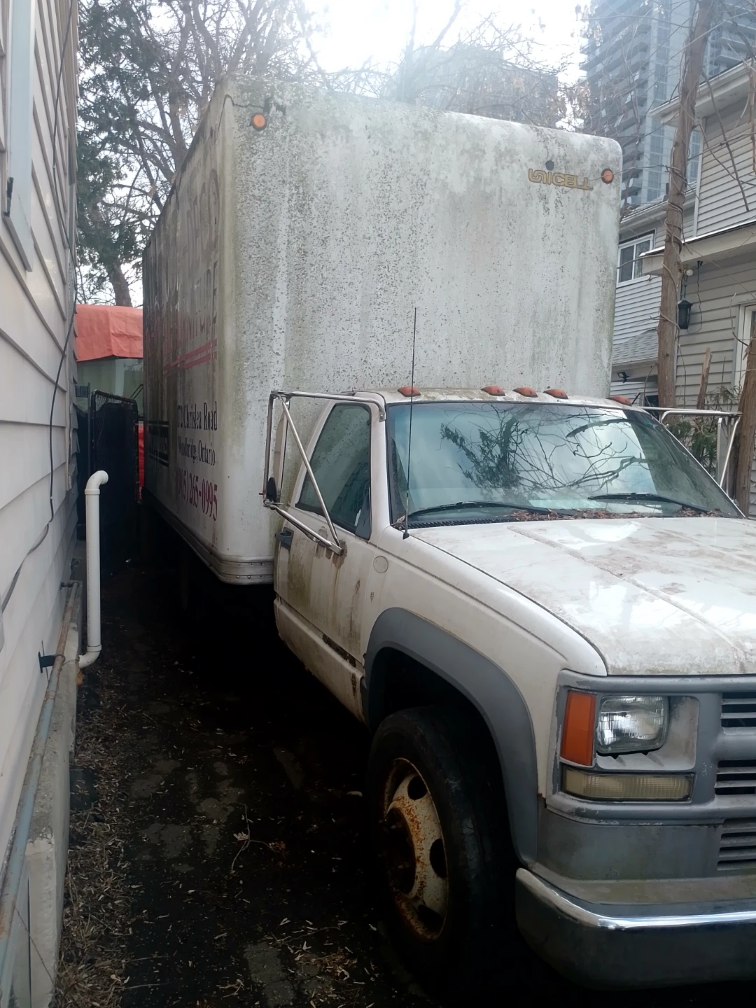 Chevy 3500 6.5 l turbo diesel - photo 2