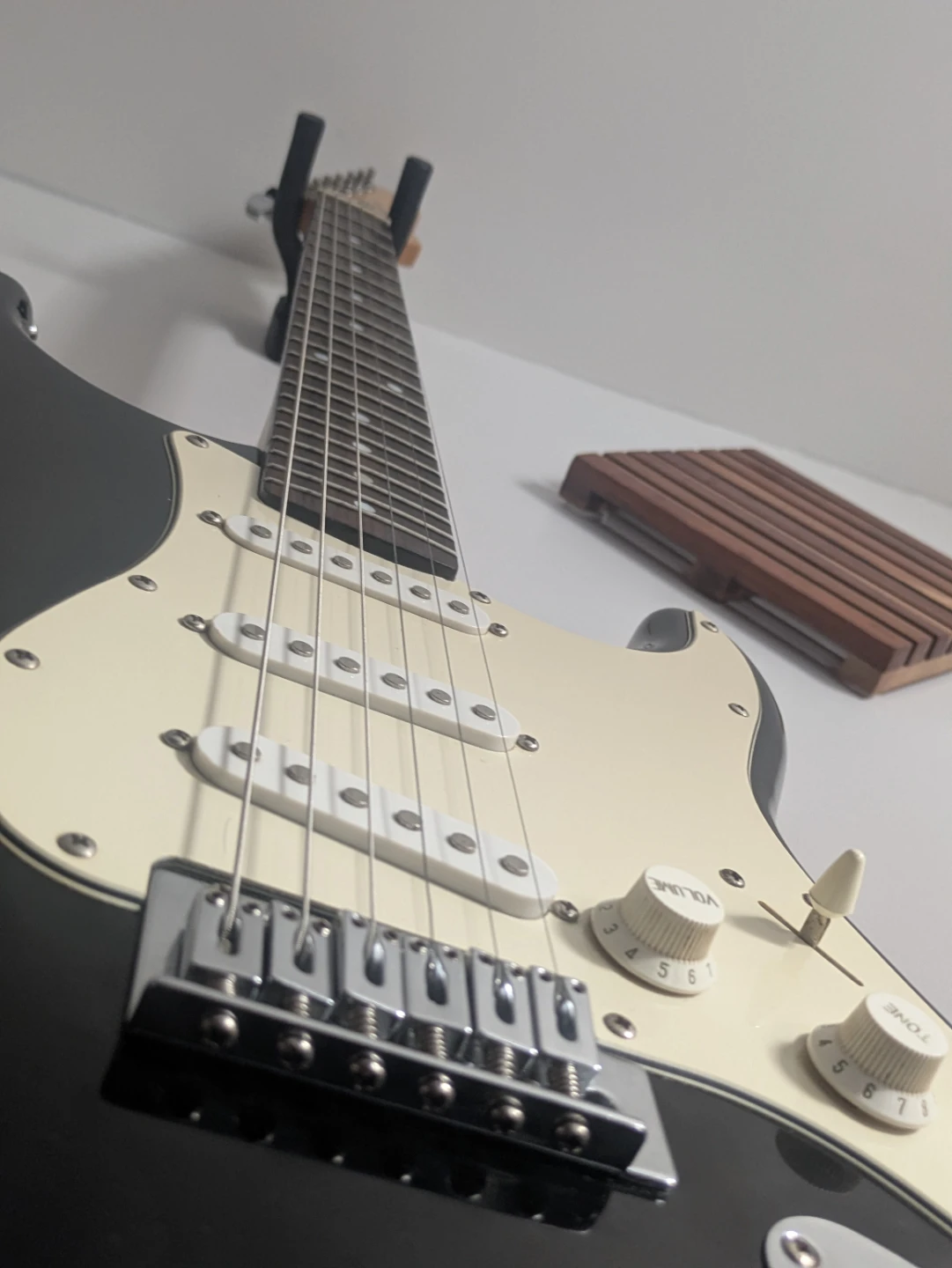 Squier Stratocaster Electric Guitar - photo 4
