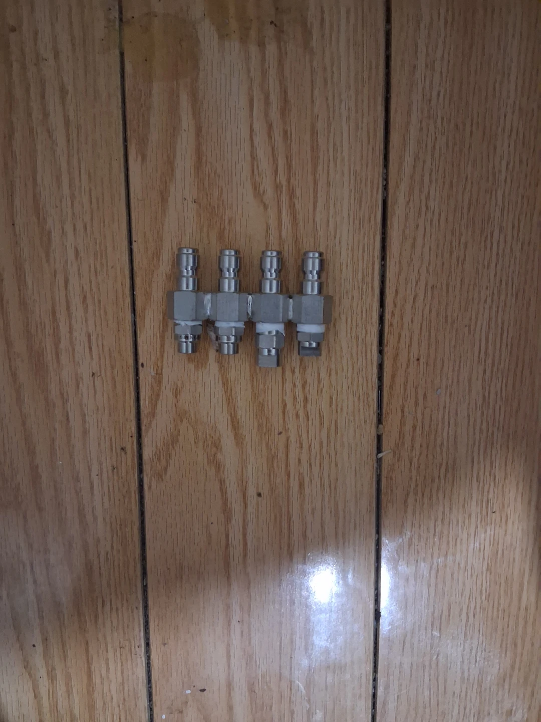4-Port Stainless Steel Manifold - photo 2