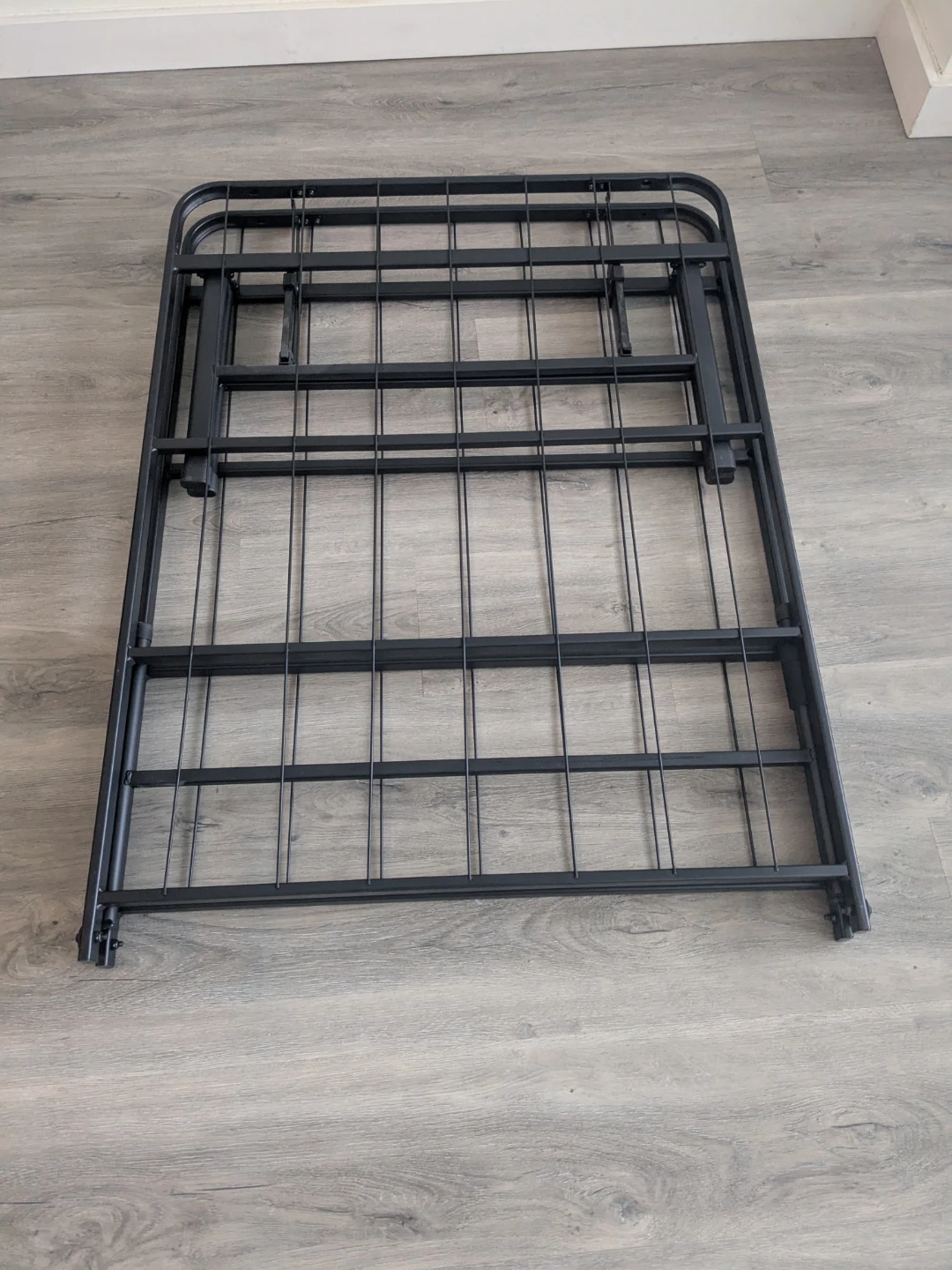 ​[FREE] Queen Size Bed Frame - Urgent Pickup by the 22nd! - photo 5