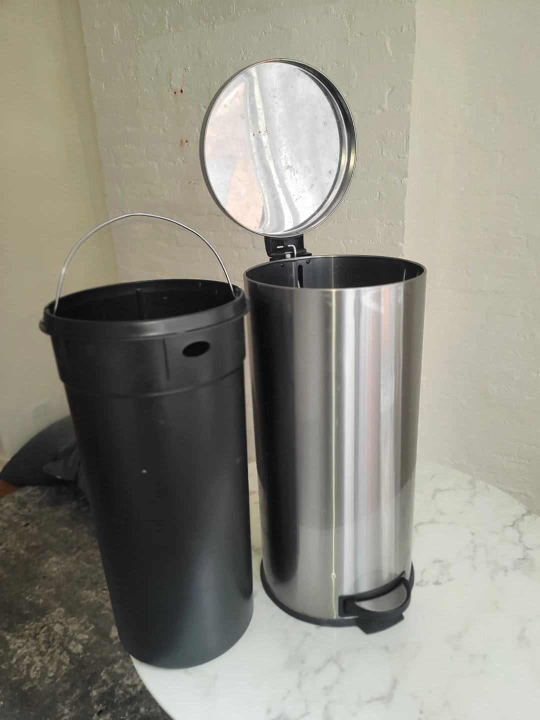 Stainless Steel Step Trash Can with Inner Bucket - photo 2