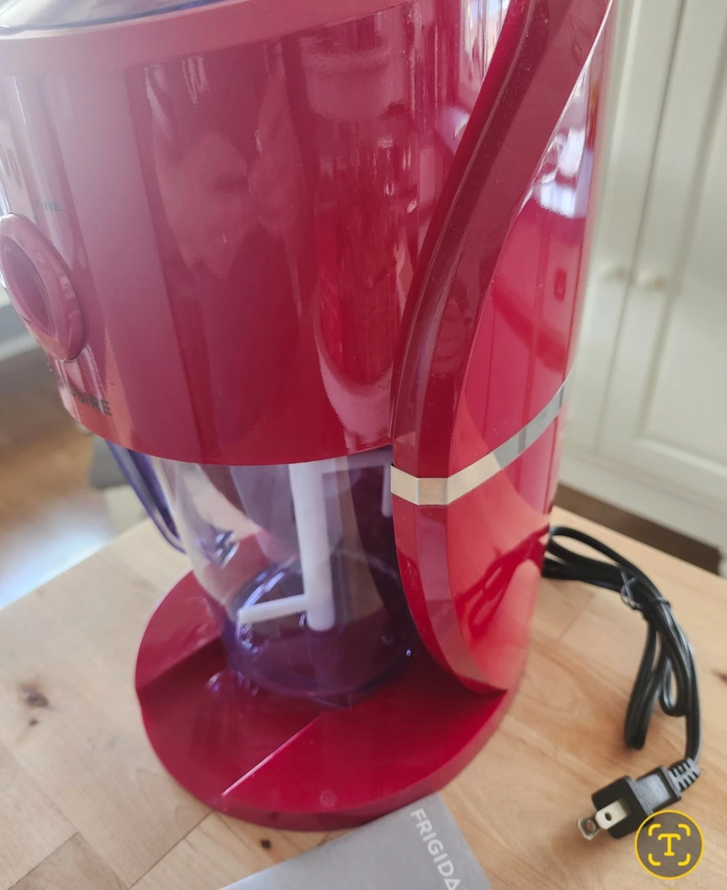 Frigidaire Snow Cone / Slushy Frozen Drink Maker - Red - photo 4