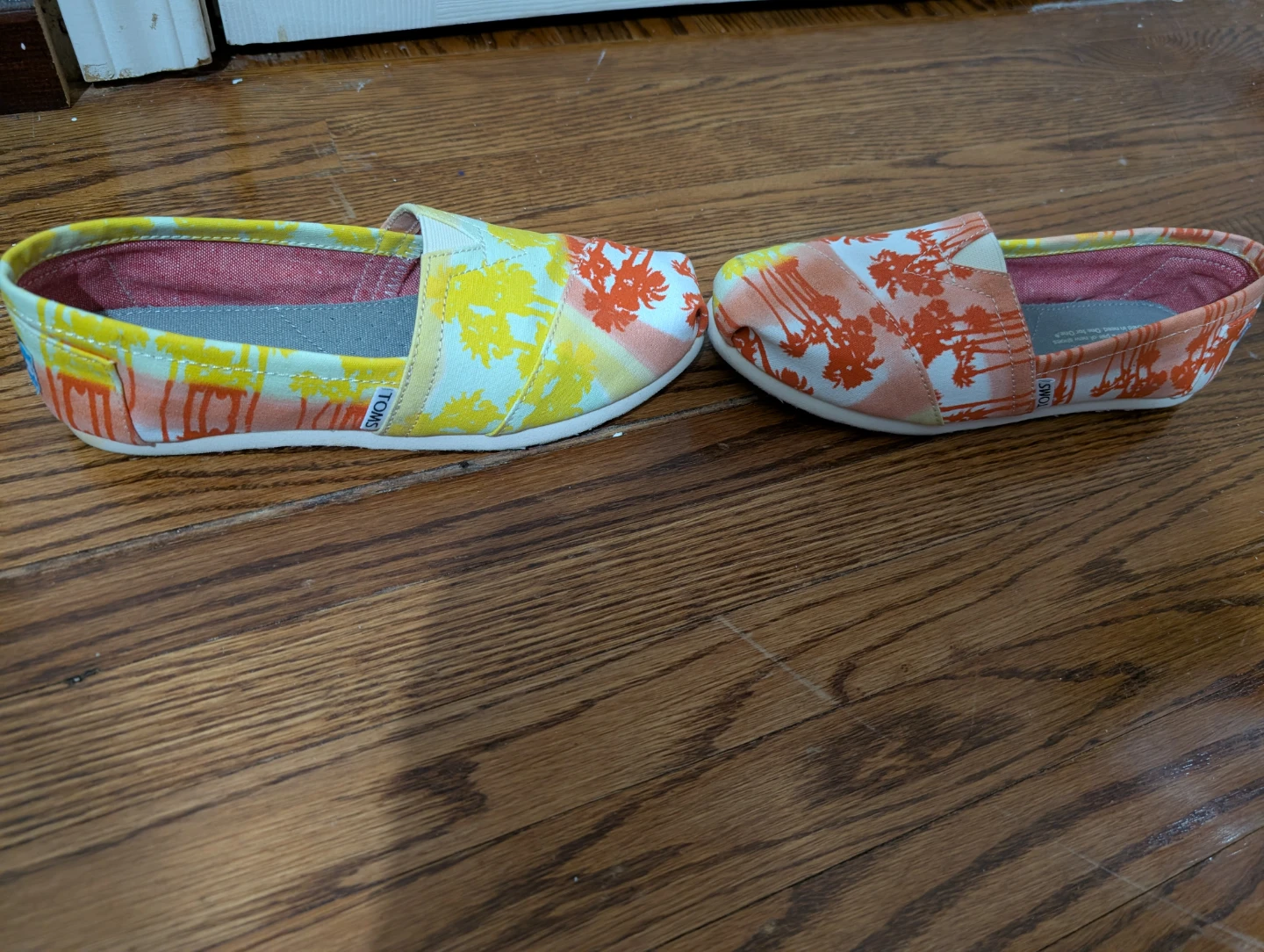 Toms Shoes (Women's) - photo 4
