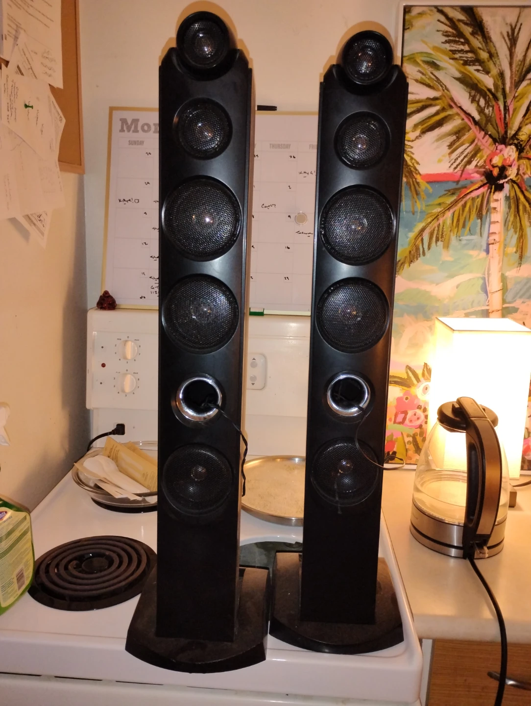 High-end THE SINGING MACHINE 2x Tower Speakers - headphone jacks