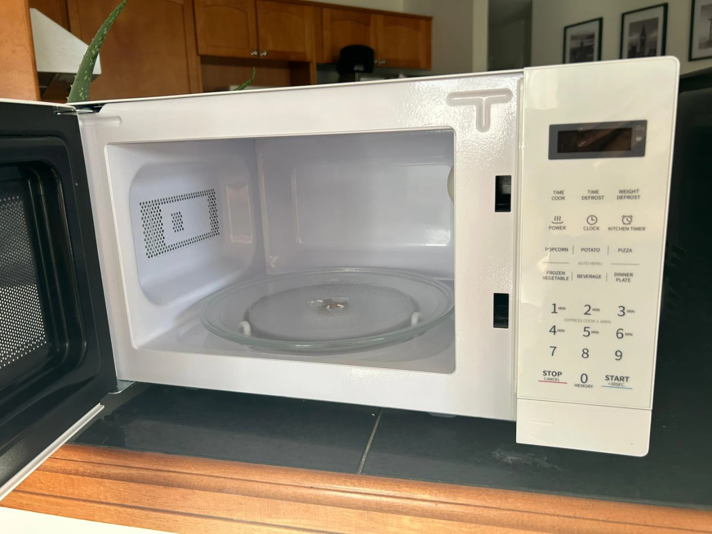 Comfee Microwave Oven - photo 3