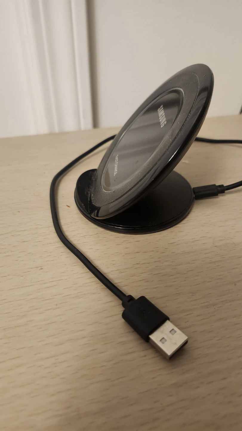 Samsung Wireless Fast Charger - photo 3