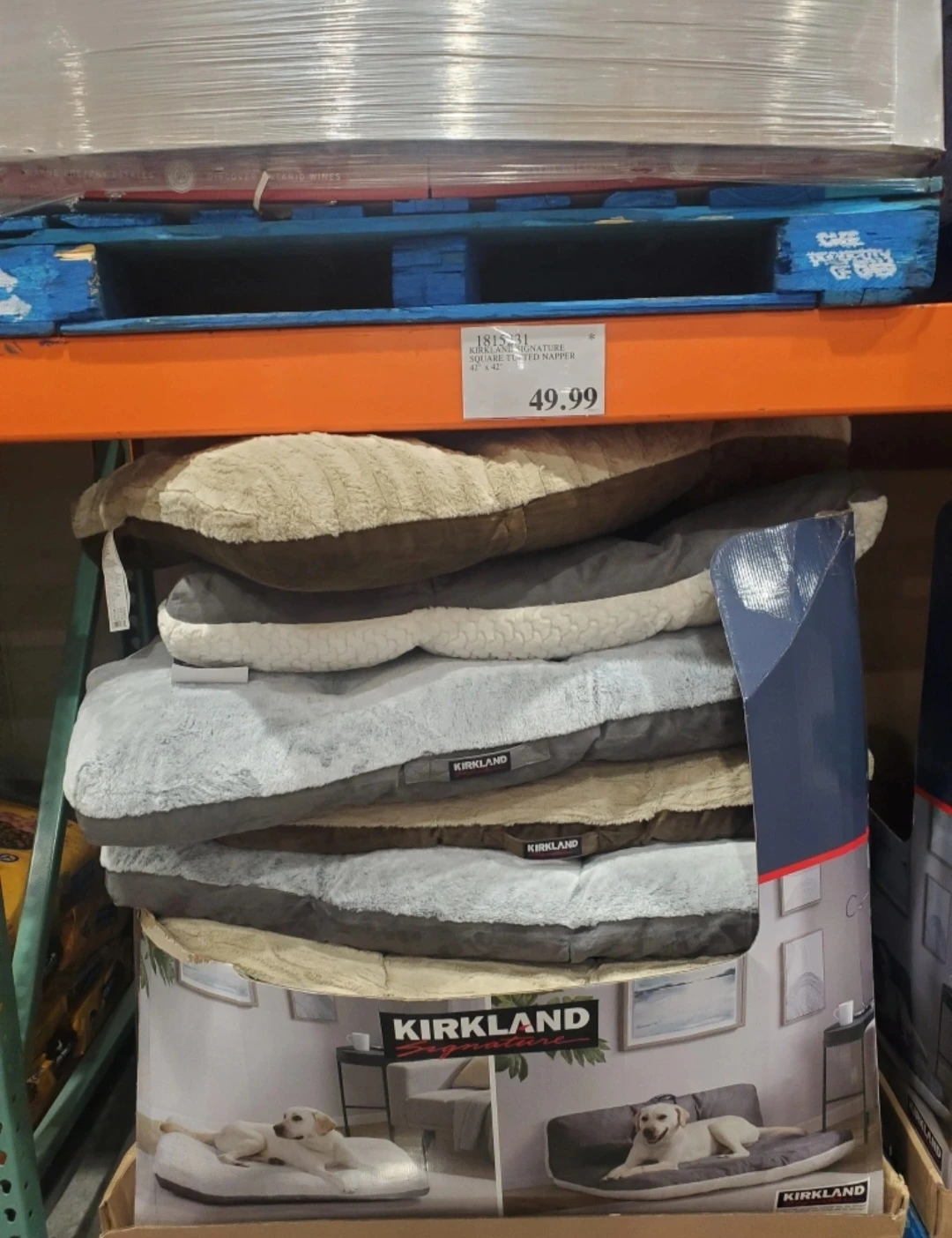 Dog bed by Kirkland. - photo 4